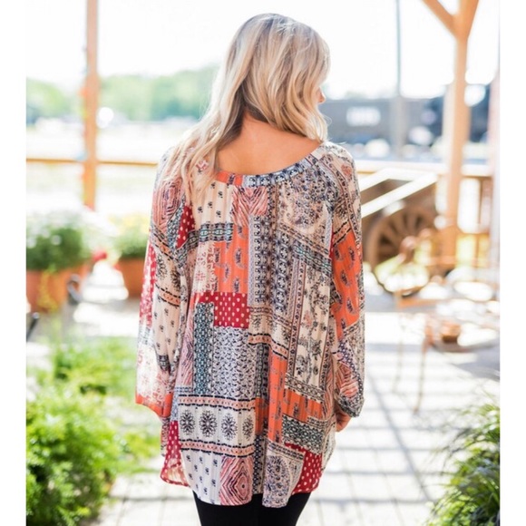 New✨ Printed long sleeve top - Picture 9 of 10